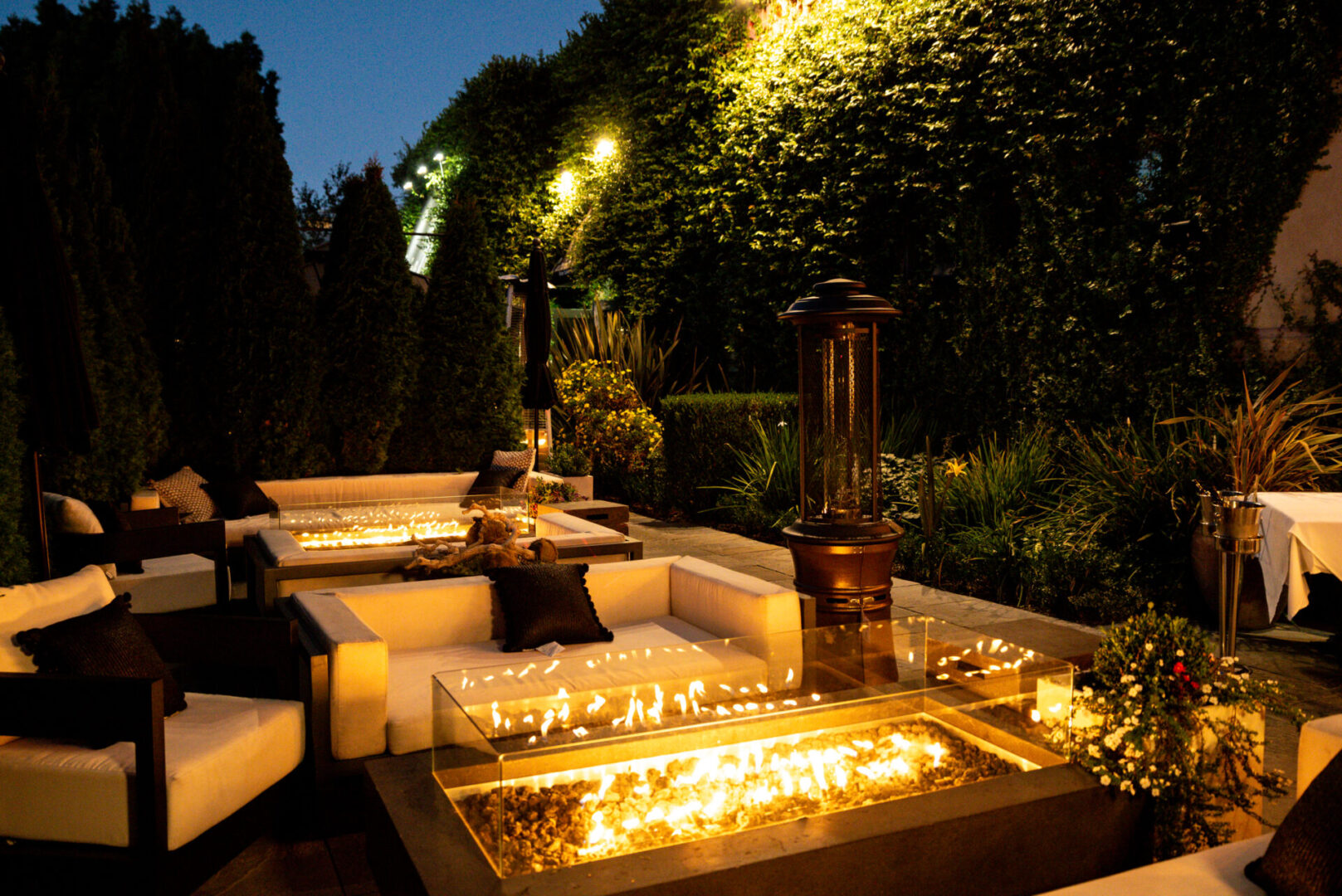 Cucina Venti's Terrace 1 at night